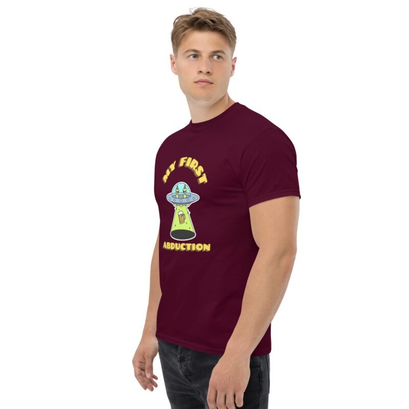 UFO T-Shirt: My First Abduction with Beer Print - Unisex classic tee - Imagen 5